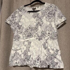 Jaanuu XL women’s 2 pocket peplum scrub top grey and white pattern J96003